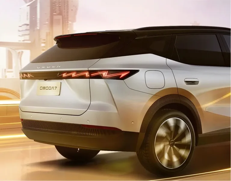 auto-omoda-7-768x602