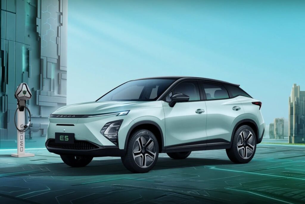 OMODA5EV - También en versión 100% eléctrica - Carga Rápida DC 80 kW